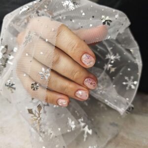 Rękaw do zdjęć paznokci tiul biały śnieżynki srebrne
