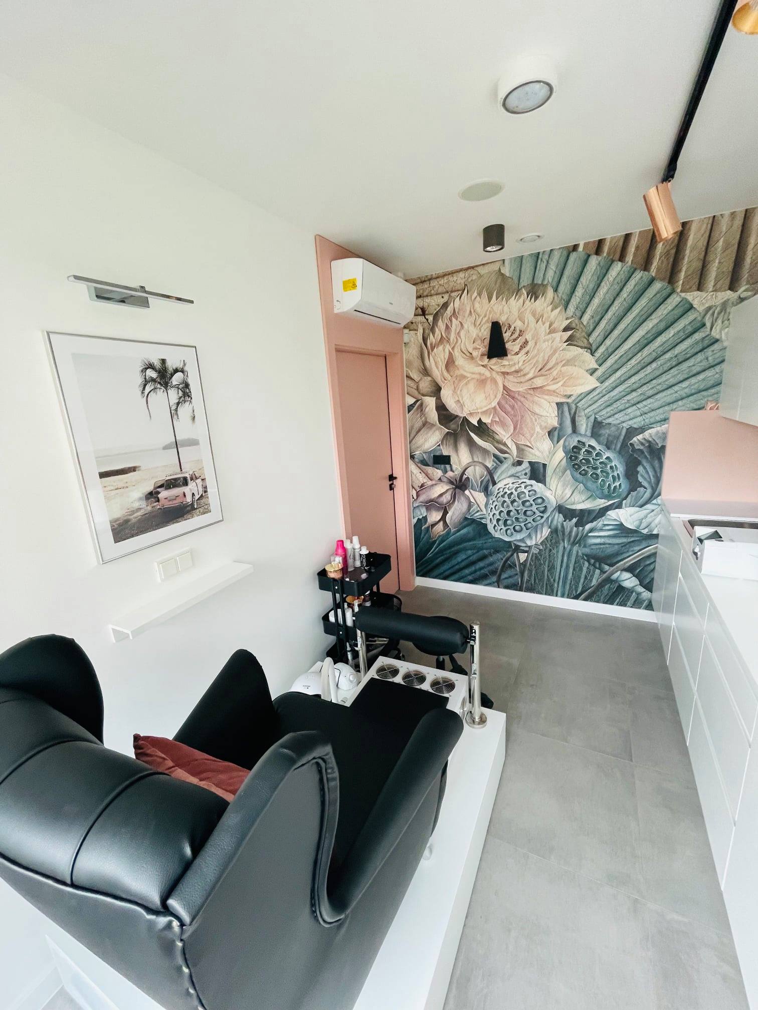 Wynajmę stanowisko manicure, Gliwice, Pszczyńska 51, Royal Studios [B2B]